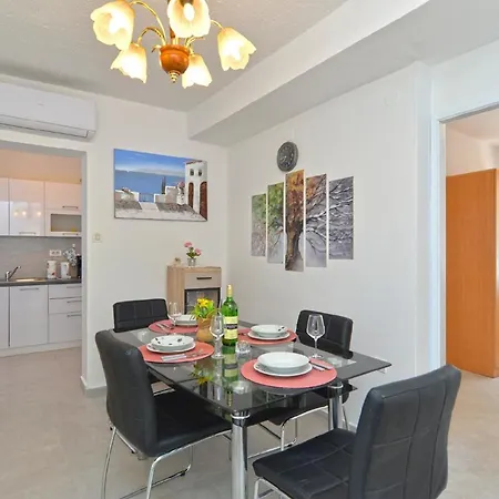 Apartment Fuer 4 Personen Ca 50 Qm In Porec, Istrien Istrische Riviera