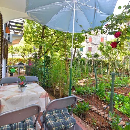 Apartment Fuer 4 Personen Ca 50 Qm In Porec, Istrien Istrische Riviera *