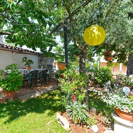 Fuer 4 Personen Ca 50 Qm In Porec, Istrien Istrische Riviera Apartment *